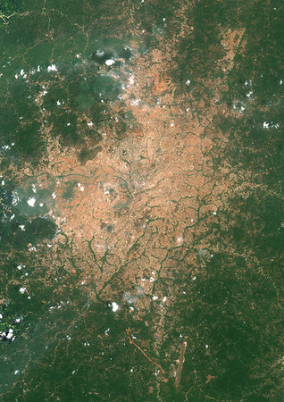 simsearch:872-09185503,k - Color satellite image of Yaounde, capital city of Cameroon. Image collected on March 08, 2016 by Sentinel-2 satellites. Foto de stock - Direito Controlado, Número: 872-09185483