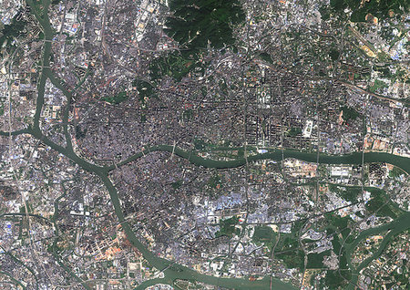 simsearch:872-09185544,k - Color satellite image of Guangzhou, China. Image collected on November 01, 2017 by Sentinel-2 satellites. Photographie de stock - Rights-Managed, Code: 872-09185537