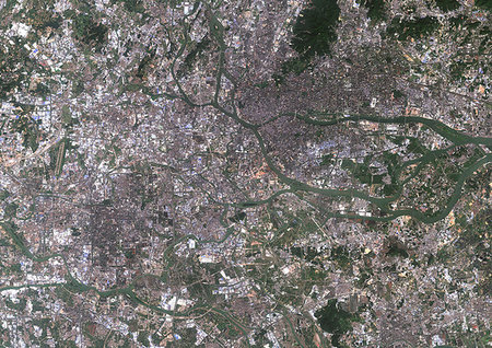 simsearch:872-09185556,k - Color satellite image of Guangzhou and Foshan, China. Both cities are part of the Pearl River Delta Metropolitan Region. Image collected on November 01, 2017 by Sentinel-2 satellites. Photographie de stock - Rights-Managed, Code: 872-09185538