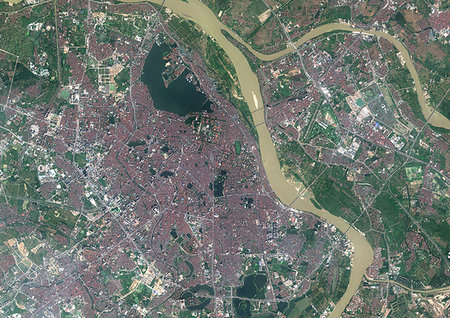 simsearch:872-08082755,k - Color satellite image of Hanoi, capital city of Vietnam. It lies on the eastern bank of the Red River. Image collected on October 31, 2017 by Sentinel-2 satellites. Photographie de stock - Rights-Managed, Code: 872-09185612