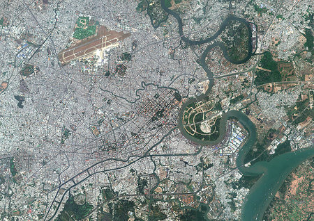 simsearch:872-09185556,k - Color satellite image of Ho Chi Minh City, Vietnam, with Tan Son Nhat International Airport. Image collected on March 04, 2016 by Sentinel-2 satellites. Photographie de stock - Rights-Managed, Code: 872-09185613