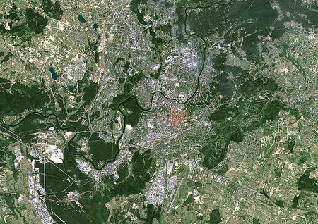 simsearch:872-09185542,k - Color satellite image of Vilnius, capital city of Lithuania. Image collected on May 12, 2017 by Sentinel-2 satellites. Photographie de stock - Rights-Managed, Code: 872-09185647