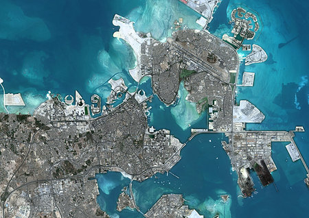 Color satellite image of Manama, capital city of Bahrain. Image collected on October 17, 2017 by Sentinel-2 satellites. Foto de stock - Con derechos protegidos, Código: 872-09185669