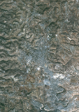 simsearch:872-09185486,k - Color satellite image of Ramallah, a Palestinian city in central West Bank. Image collected on October 18, 2017 by Sentinel-2 satellites. Photographie de stock - Rights-Managed, Code: 872-09185683