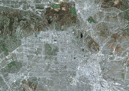 simsearch:872-09185714,k - Color satellite image of Central Los Angeles, California, United States. Image collected on June 13, 2017 by Sentinel-2 satellites. Photographie de stock - Rights-Managed, Code: 872-09185715