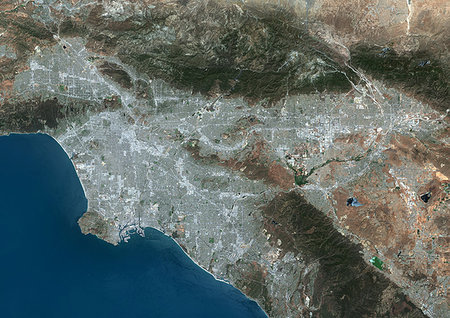 simsearch:872-09185806,k - Color satellite image of Los Angeles to San Bernarnido, California, United States. Image collected on June 13, 2017 by Sentinel-2 satellites. Foto de stock - Con derechos protegidos, Código: 872-09185718