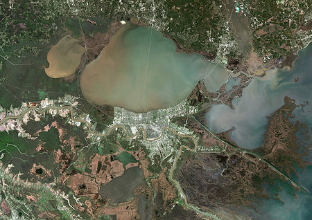 simsearch:872-08082771,k - Color satellite image of New Orleans, Louisiana, United States. The city is located in the Mississippi River Delta, south of Lake Pontchartrain, on the banks of the Mississippi River. Image collected on February 10, 2017 by Sentinel-2 satellites. Photographie de stock - Rights-Managed, Code: 872-09185725