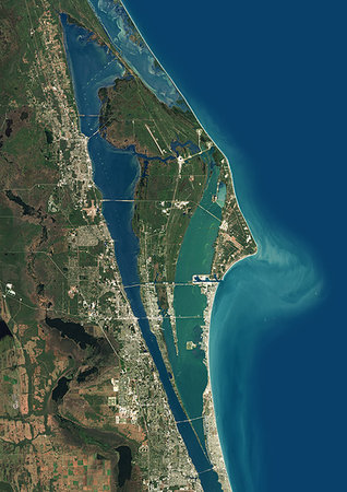 simsearch:872-09185814,k - Color satellite image of Cape Canaveral, Florida, United States. Cape Canaveral Air Force Station is southeast of NASA's Kennedy Space Center on adjacent Merritt Island, with the two linked by bridges and causeways. Image collected on January 24, 2018 by Sentinel-2 satellites. Photographie de stock - Rights-Managed, Code: 872-09185756