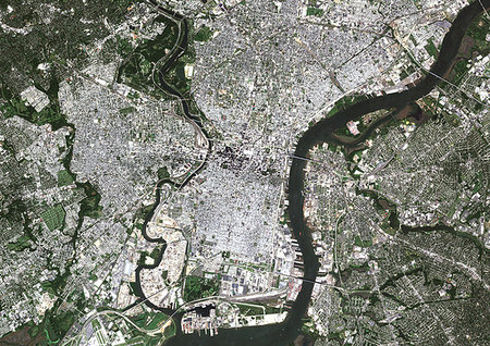 simsearch:872-08082770,k - Color satellite image of Philadelphia, Pennsylvania, United States The city is located along the Delaware and Schuylkill Rivers. Image collected on September 23, 2017 by Sentinel-2 satellites. Photographie de stock - Rights-Managed, Code: 872-09185782
