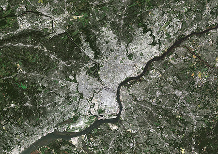 río delaware - Color satellite image of Philadelphia, Pennsylvania, United States The city is located along the Delaware and Schuylkill Rivers. Image collected on September 23, 2017 by Sentinel-2 satellites. Foto de stock - Con derechos protegidos, Código: 872-09185783