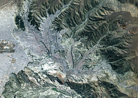 simsearch:872-08082717,k - Color satellite image of La Paz, Bolivia. Image collected on June 18, 2017 by Sentinel-2 satellites. Foto de stock - Con derechos protegidos, Código: 872-09185819