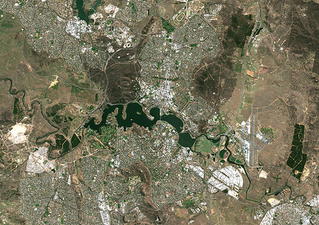 simsearch:872-09185668,k - Color satellite image of Canberra, capital city of Australia. Image collected on October 2, 2017 by Sentinel-2 satellites. Photographie de stock - Rights-Managed, Code: 872-09185810