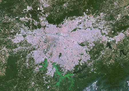 simsearch:872-08082721,k - Color satellite image of Sao Paulo, Brazil. Image collected on August 30, 2017 by Sentinel-2 satellites. Foto de stock - Con derechos protegidos, Código: 872-09185828