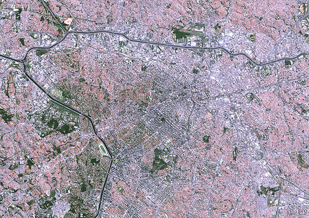 simsearch:872-08082721,k - Color satellite image of Sao Paulo, Brazil. Image collected on August 30, 2017 by Sentinel-2 satellites. Foto de stock - Con derechos protegidos, Código: 872-09185830