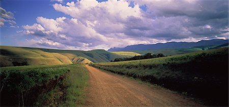 Chemin de terre Drakensberg, Kwazulu Natal en Afrique du Sud Photographie de stock - Rights-Managed, Code: 873-06440281