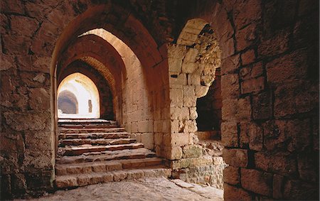 siria - Stairs and Arched Passage Krak des Chevaliers, Syria Foto de stock - Con derechos protegidos, Código: 873-06440365