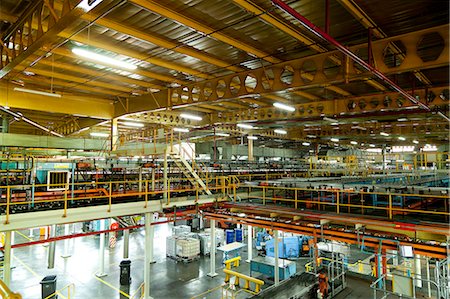 Interior shot of Nampak factory Photographie de stock - Rights-Managed, Code: 873-06675225
