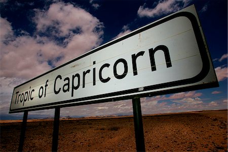 Tropic of Capricorn sign, Namibia, Africa Stockbilder - Lizenzpflichtiges, Bildnummer: 873-07156737