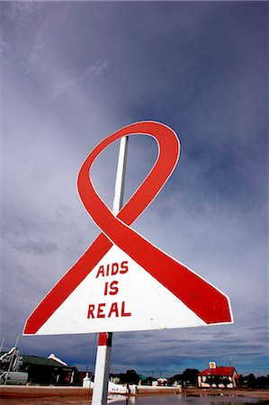 simsearch:873-07157113,k - Rural aids sign next to a road, North West Province, South Africa Stockbilder - Lizenzpflichtiges, Bildnummer: 873-07156739